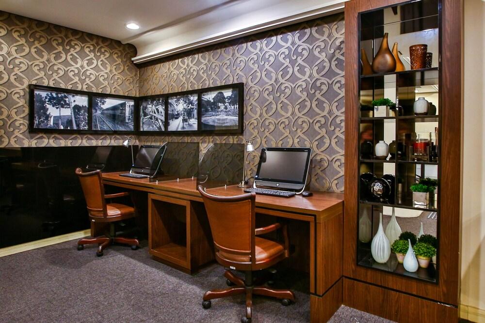 库里提巴巴特尔全美高级酒店 外观 照片